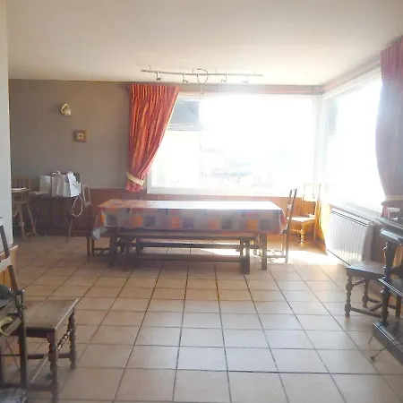 Maison Spacieuse Avec Vue Sur La A *