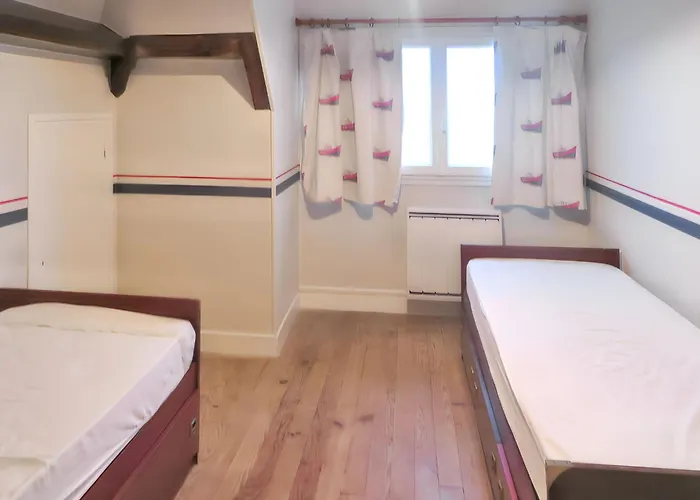 Maison Spacieuse Avec Vue Sur La A *